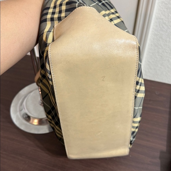 Burberry London- Blue Label - Picture 5 of 8